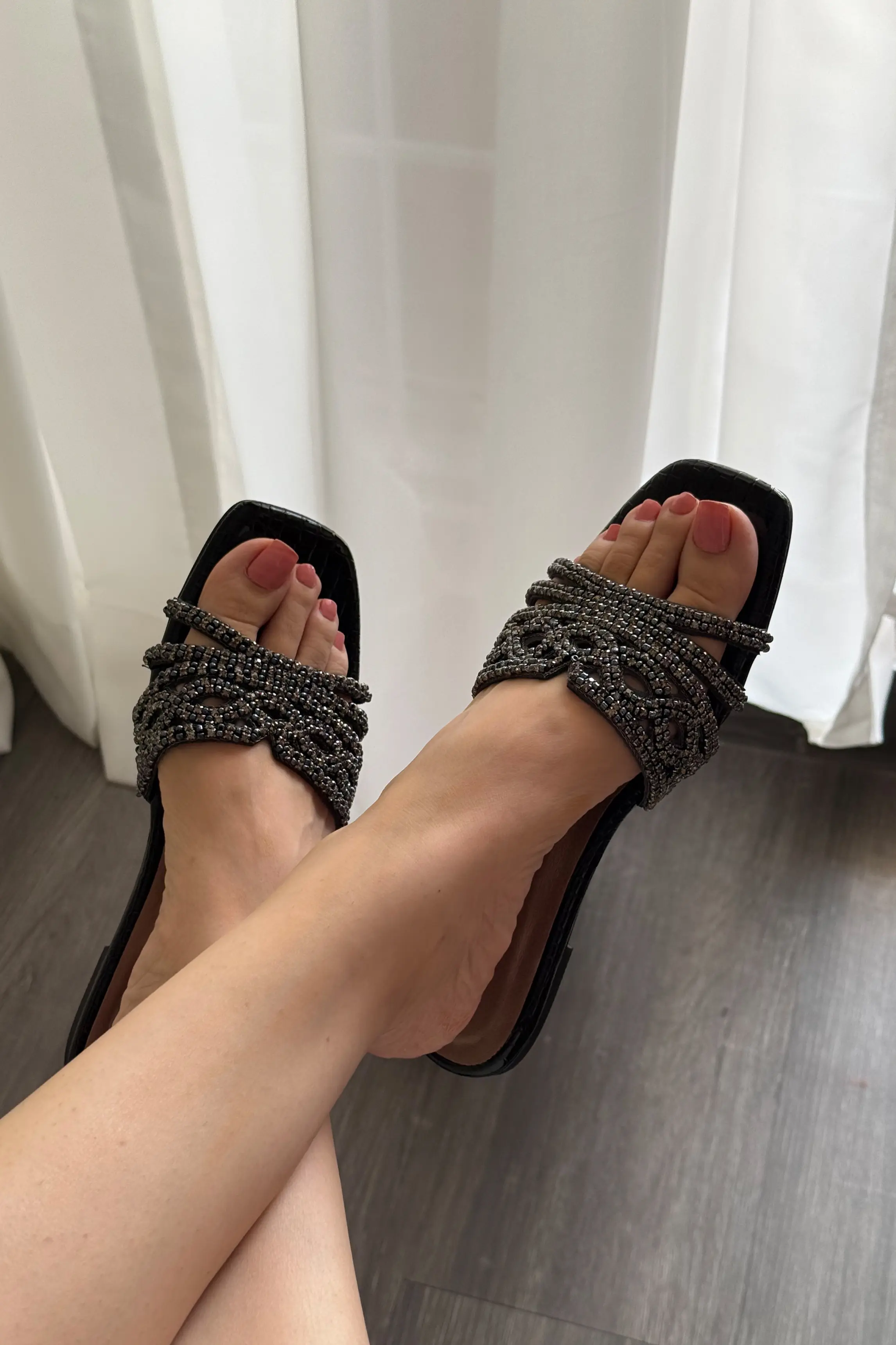 Darla Slipper Black - Image 3