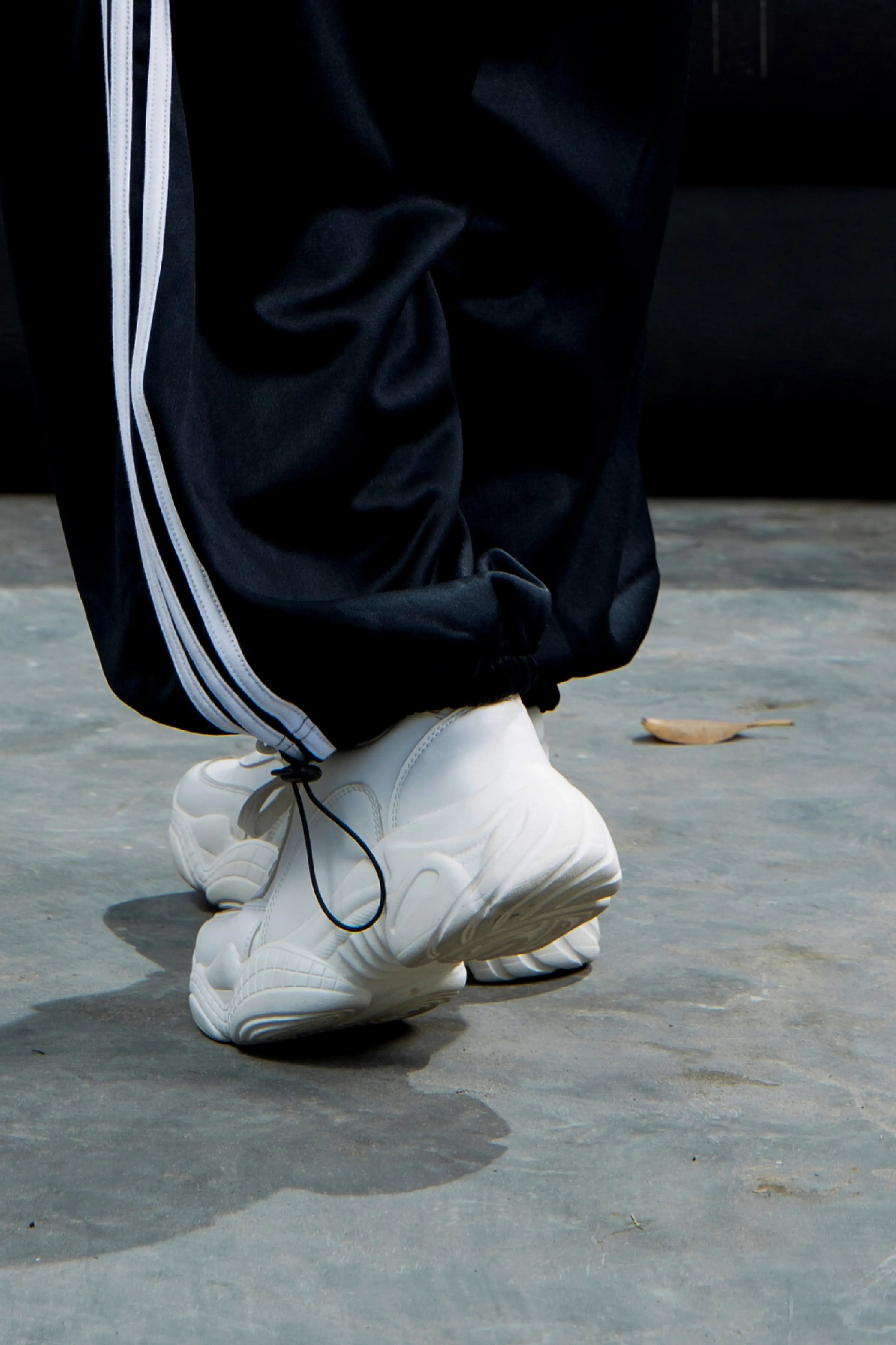 Veja Blanc Sneaker - Image 3