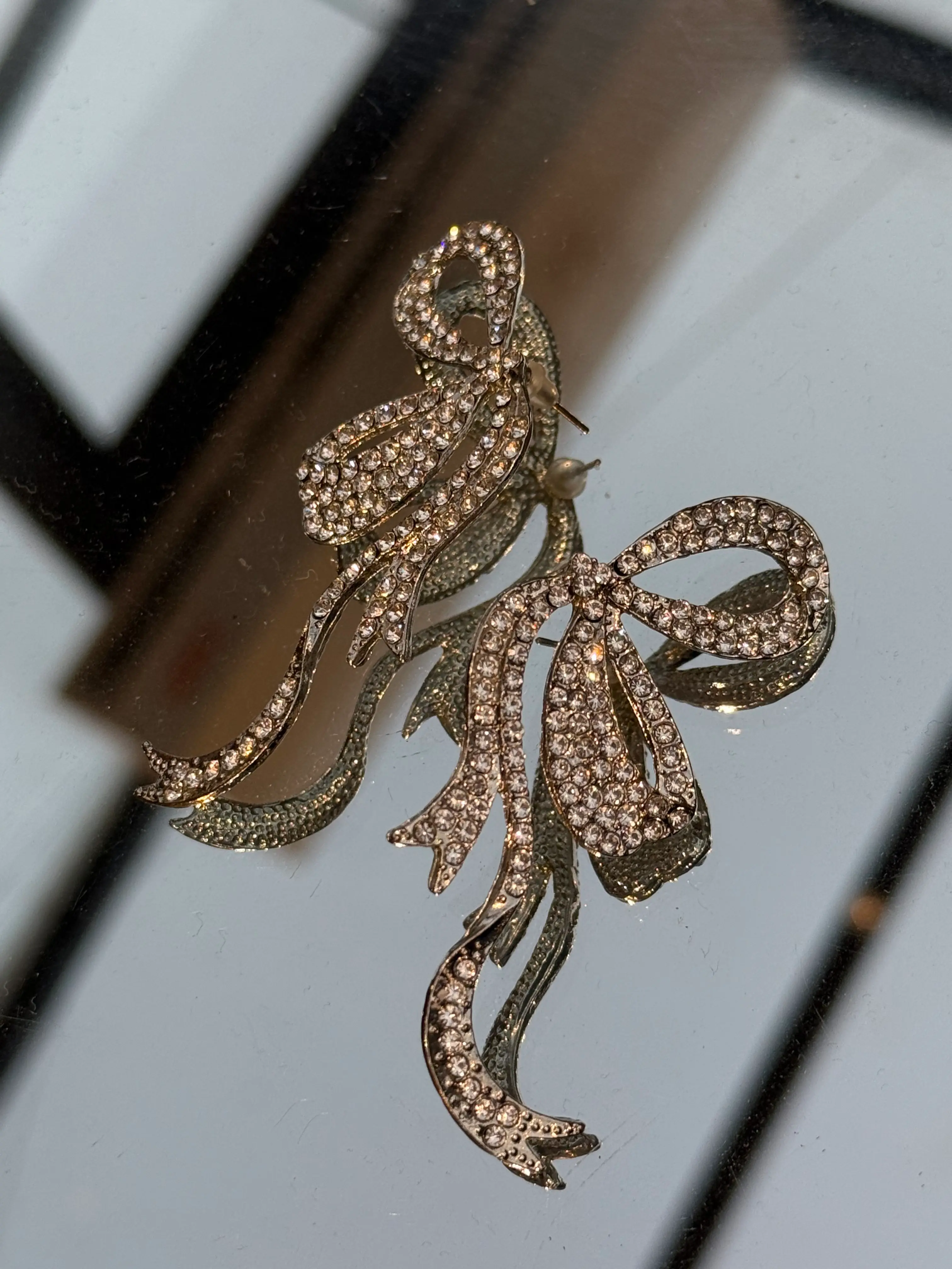 Ribbon Earrings - Image 2