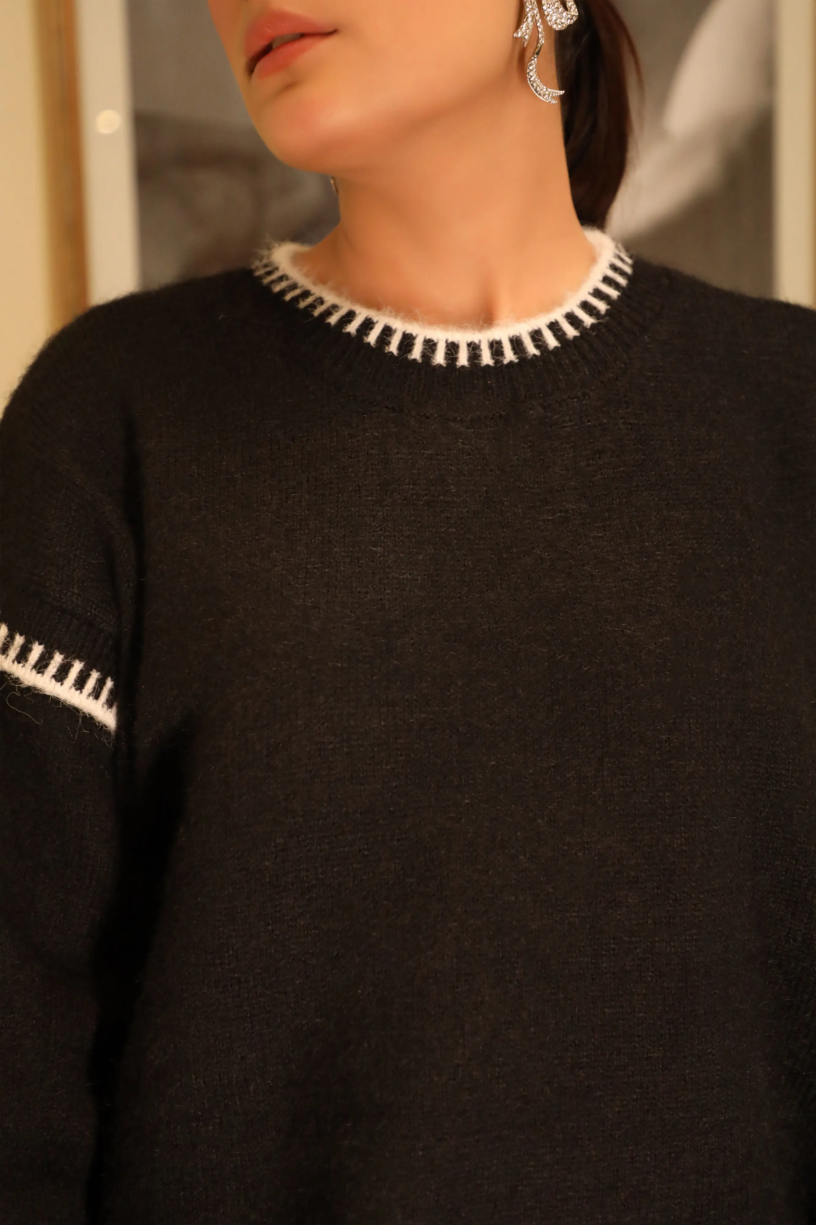 Highlander Oversized Sweater Black - Image 3