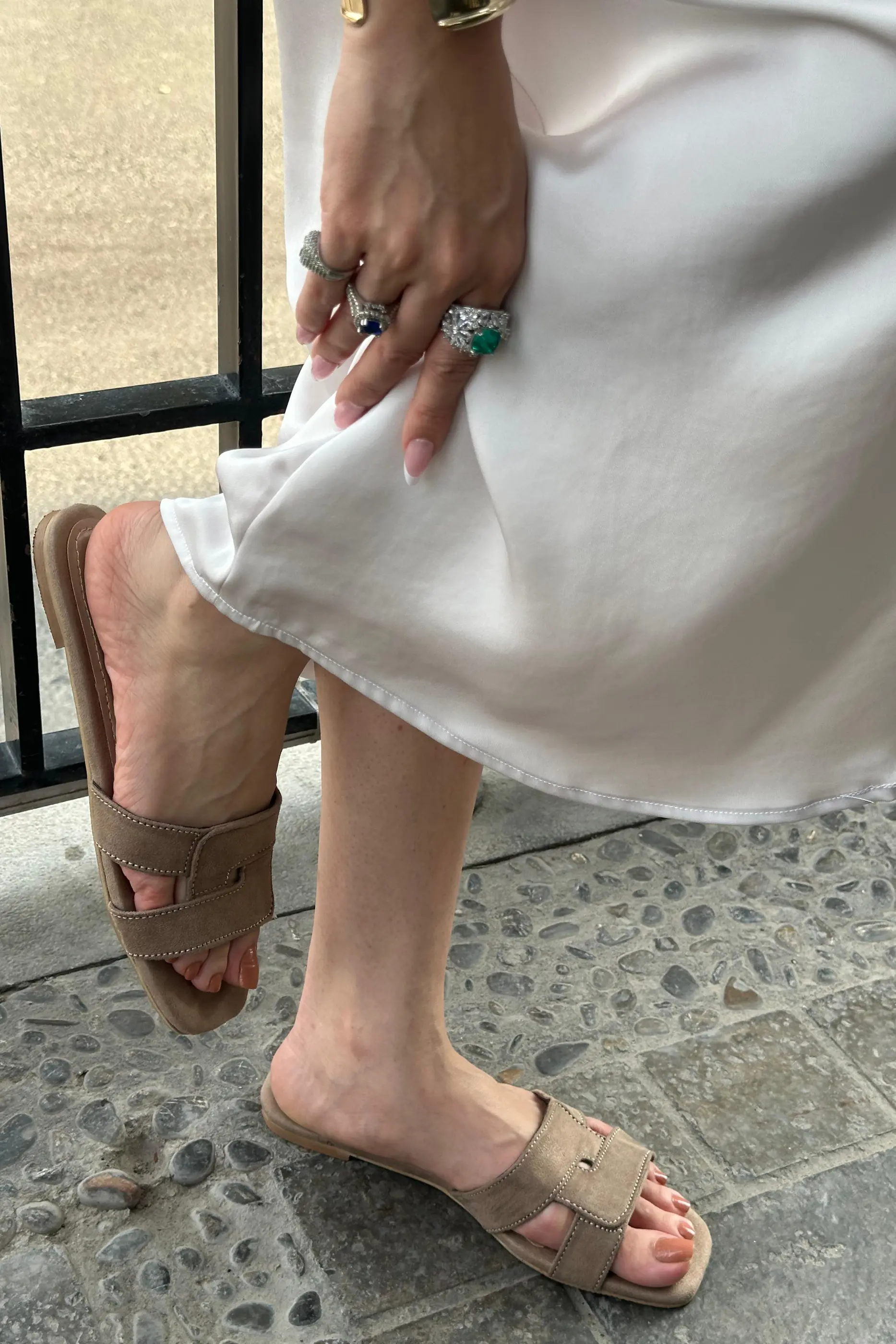 ZAZA Flats Nude - Image 3